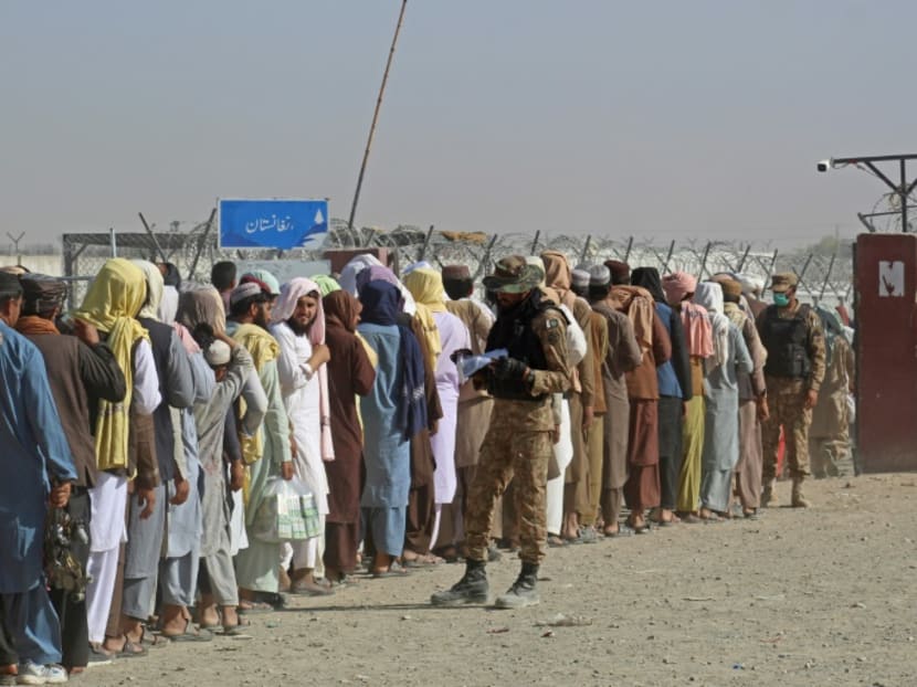 As thousands flee Afghanistan, some refugees want to go back As thousands flee Afghanistan, some refugees want to go back