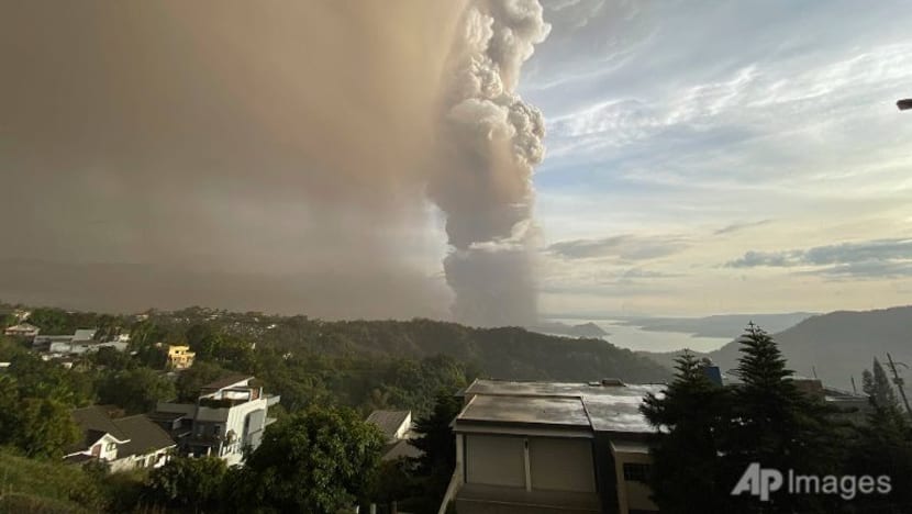 Gunung berapi Taal berisiko meletus lagi dalam beberapa hari mendatang
