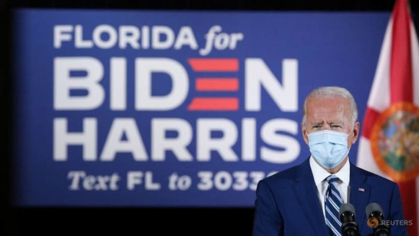 Fundraising lifts Democrats in final weeks of US election campaign Fundraising lifts Democrats in final weeks of US election campaign