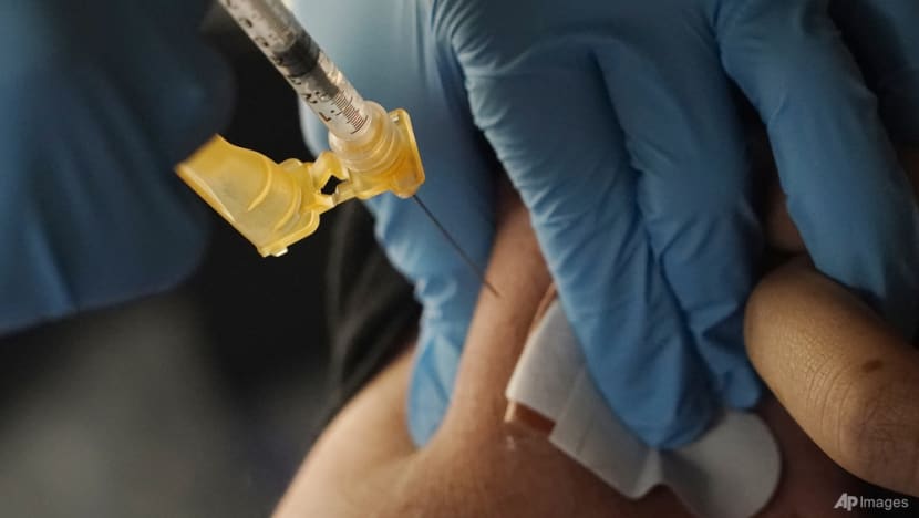 US FDA authorises second bivalent COVID-19 booster for older adults US FDA authorises second bivalent COVID-19 booster for older adults