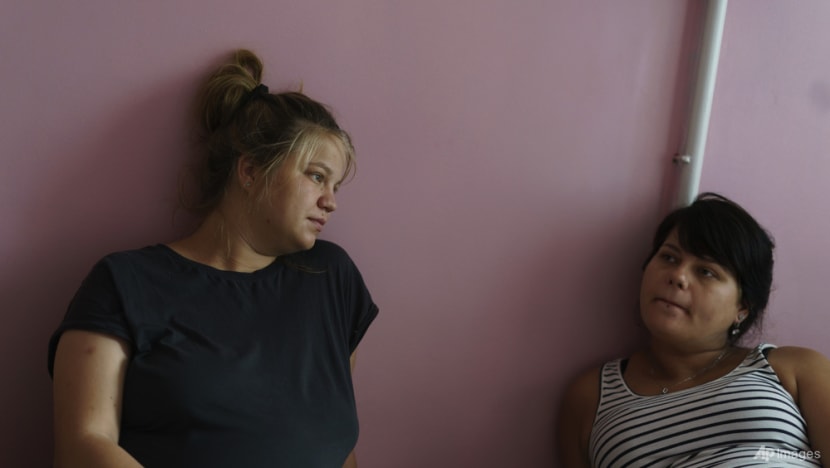 On Ukraine’s front line, a fight to save premature babies On Ukraine’s front line, a fight to save premature babies