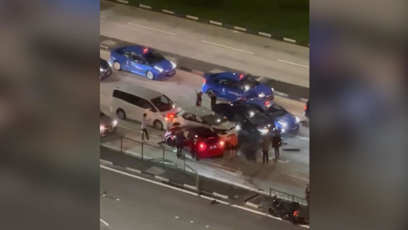 Speeding driver lost control of Mercedes before crashing into Gojek driver's car, killing him