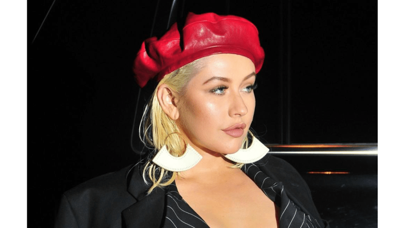 Christina Aguilera invites Kelly Clarkson to Las Vegas show Christina Aguilera invites Kelly Clarkson to Las Vegas show