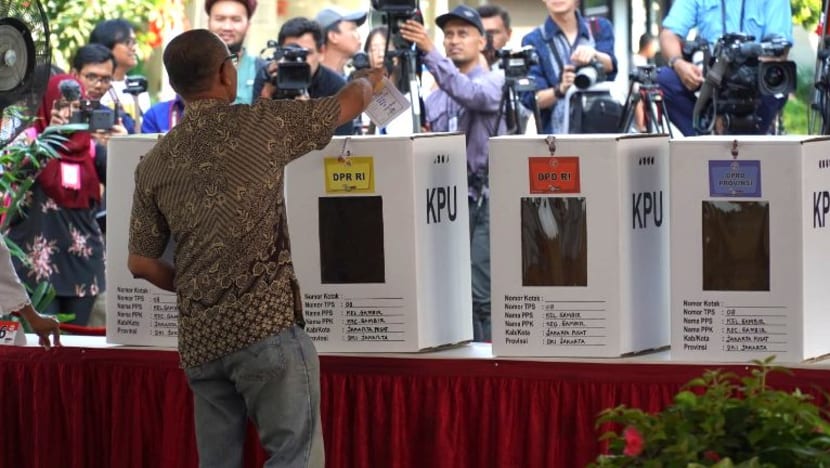 Enam pegawai pilihan raya Indonesia mati akibat keletihan