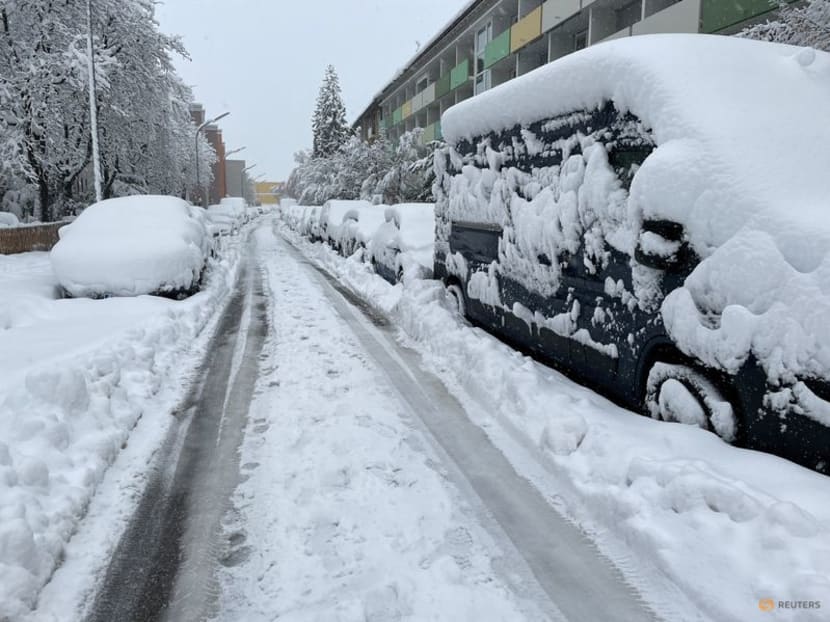 Munich flights, trains cancelled as heavy snow blankets Bavaria TODAY