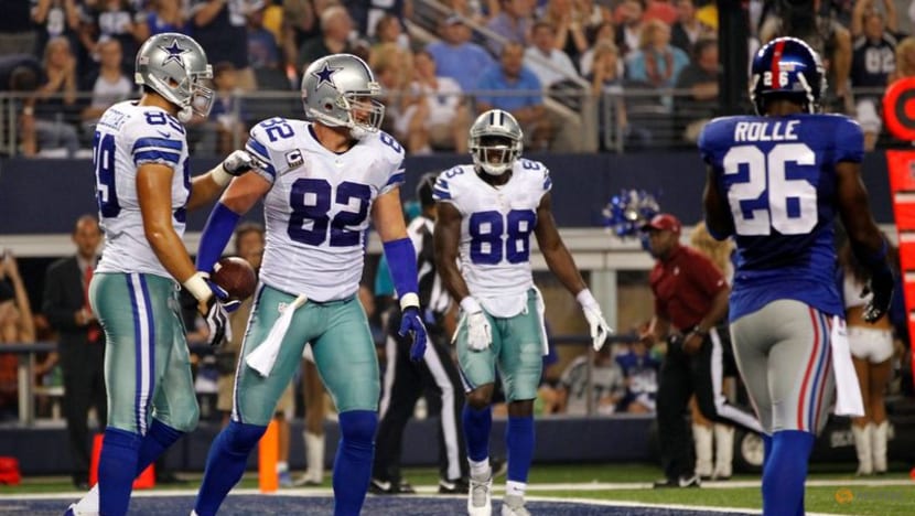NFL-Former Dallas Cowboys tight end Escobar dies in rock climbing accident NFL-Former Dallas Cowboys tight end Escobar dies in rock climbing accident