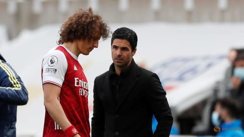 Football: Luiz to leave Arsenal at end of season Football: Luiz to leave Arsenal at end of season