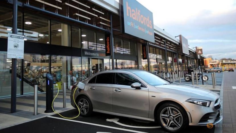 UK watchdog studies 'range anxiety' in electric vehicle charging UK watchdog studies 'range anxiety' in electric vehicle charging