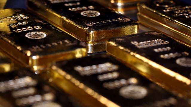 黄金价格飙至每安士2000美元以上 创历史新高