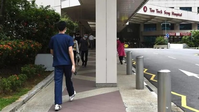 Garis masa kelompok jangkitan COVID-19 di Hospital Tan Tock Seng