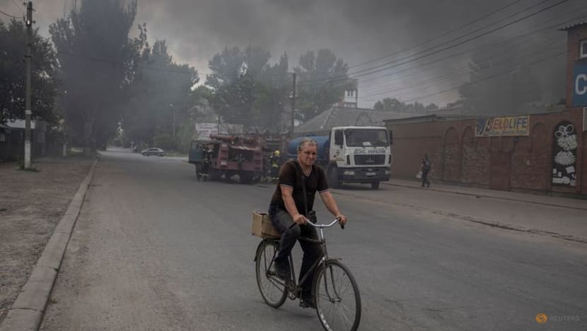 Russia pounds Ukraine's Donetsk region after seizing Luhansk Russia pounds Ukraine's Donetsk region after seizing Luhansk