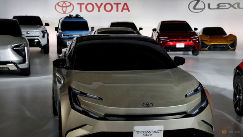 Toyota Motor to invest about $5.3 billion in Japan and U.S Toyota Motor to invest about $5.3 billion in Japan and U.S