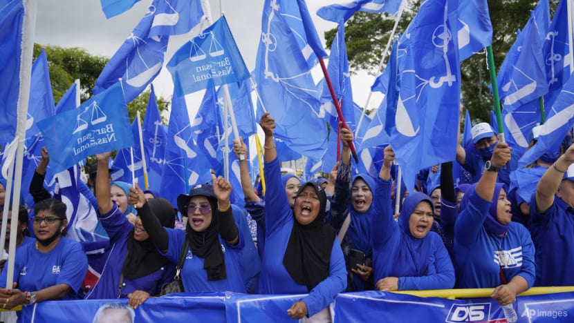 BN election manifesto promises RM2,208 basic household income, free early education for Malaysians BN election manifesto promises RM2,208 basic household income, free early education for Malaysians