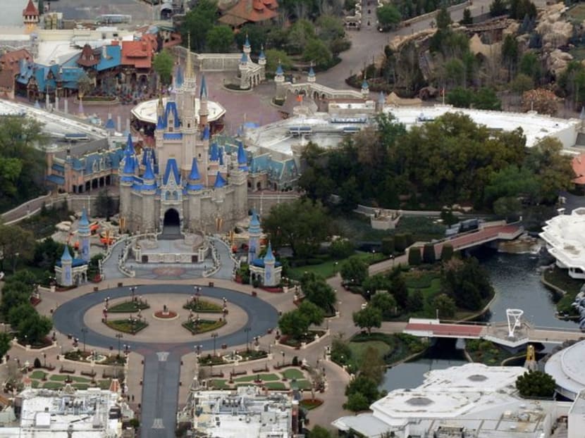 Disney, Universal parks may see no immediate cheer as international visitors return Disney, Universal parks may see no immediate cheer as international visitors return