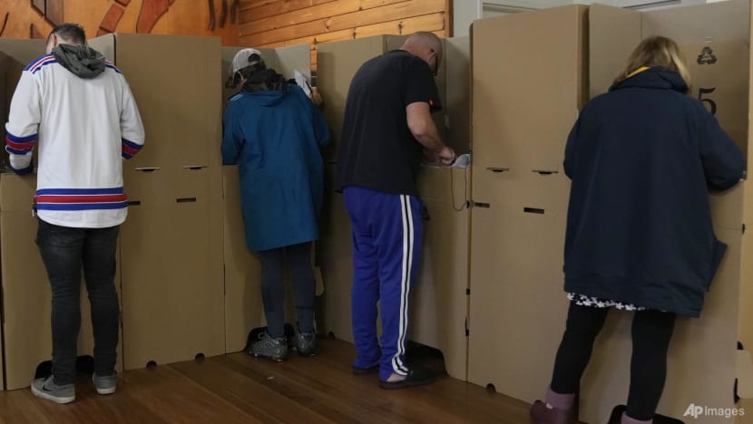 Counting begins in Australia's nail-biter election Counting begins in Australia's nail-biter election