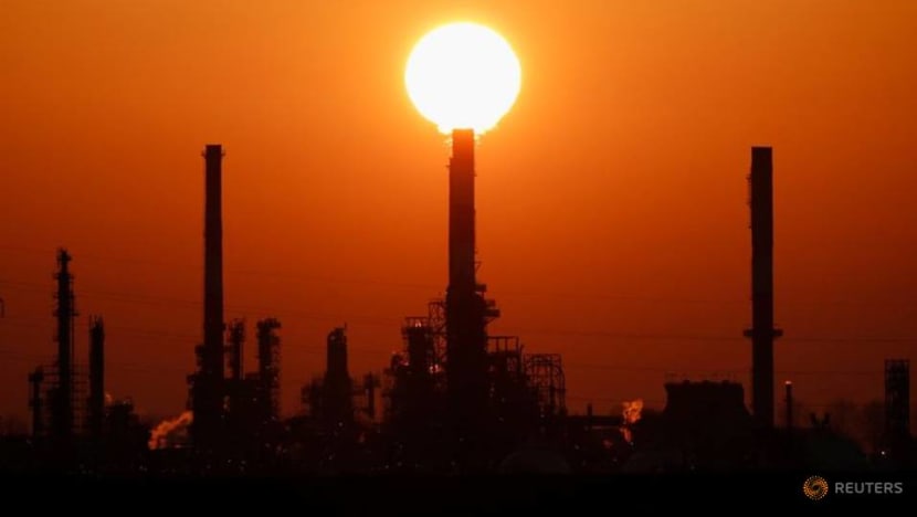 Oil extends losses on worry over possible supply increase from OPEC Oil extends losses on worry over possible supply increase from OPEC
