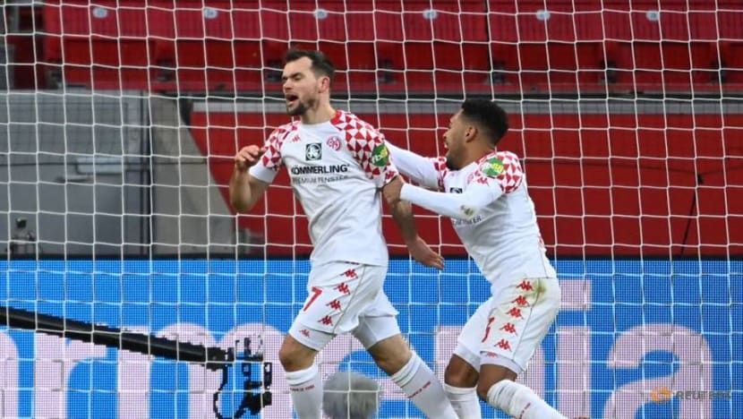 Football: Leverkusen squander two-goal lead to draw 2-2 with Mainz Football: Leverkusen squander two-goal lead to draw 2-2 with Mainz