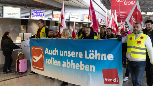 德国机场保安展开24小时罢工 料将取消351趟航班