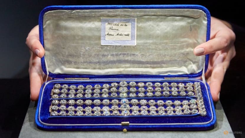 Marie Antoinette, Duchess of Windsor jewels seek new owners at Christie's sale Marie Antoinette, Duchess of Windsor jewels seek new owners at Christie's sale