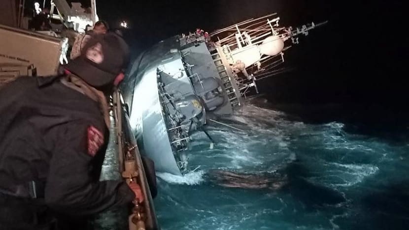 Thai navy hunts for 31 missing marines after warship sinks Thai navy hunts for 31 missing marines after warship sinks
