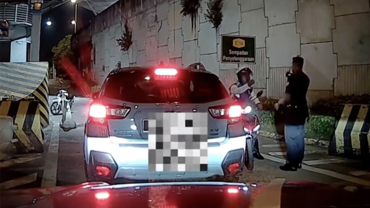 马来西亚警方调查涉嫌在新山检查站勒索两名新加坡注册汽车司机的警员