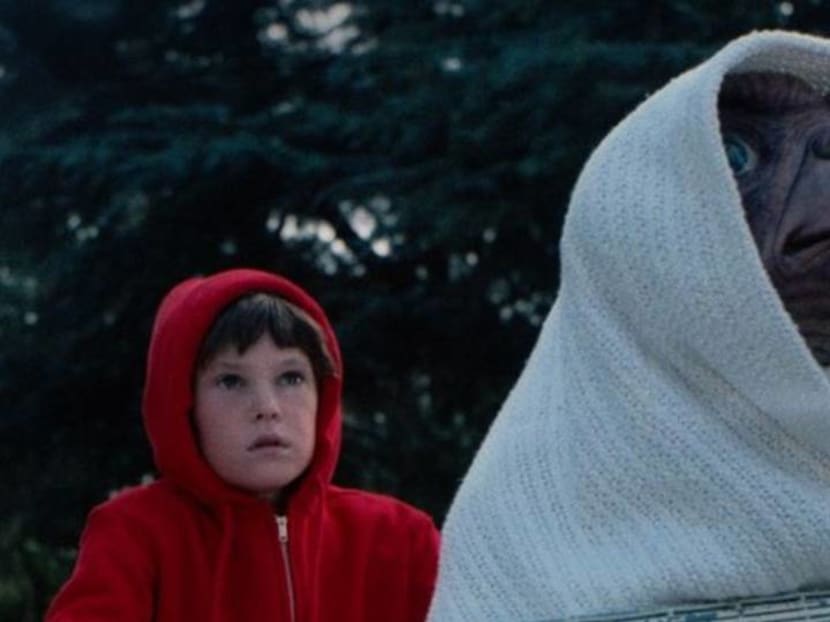 Watch ET reuniting with best friend Elliott after 37 years in new TV ad Watch ET reuniting with best friend Elliott after 37 years in new TV ad