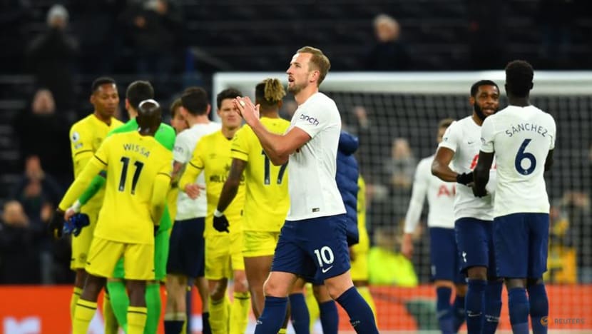 tottenham into top six with smooth win over brentford cna