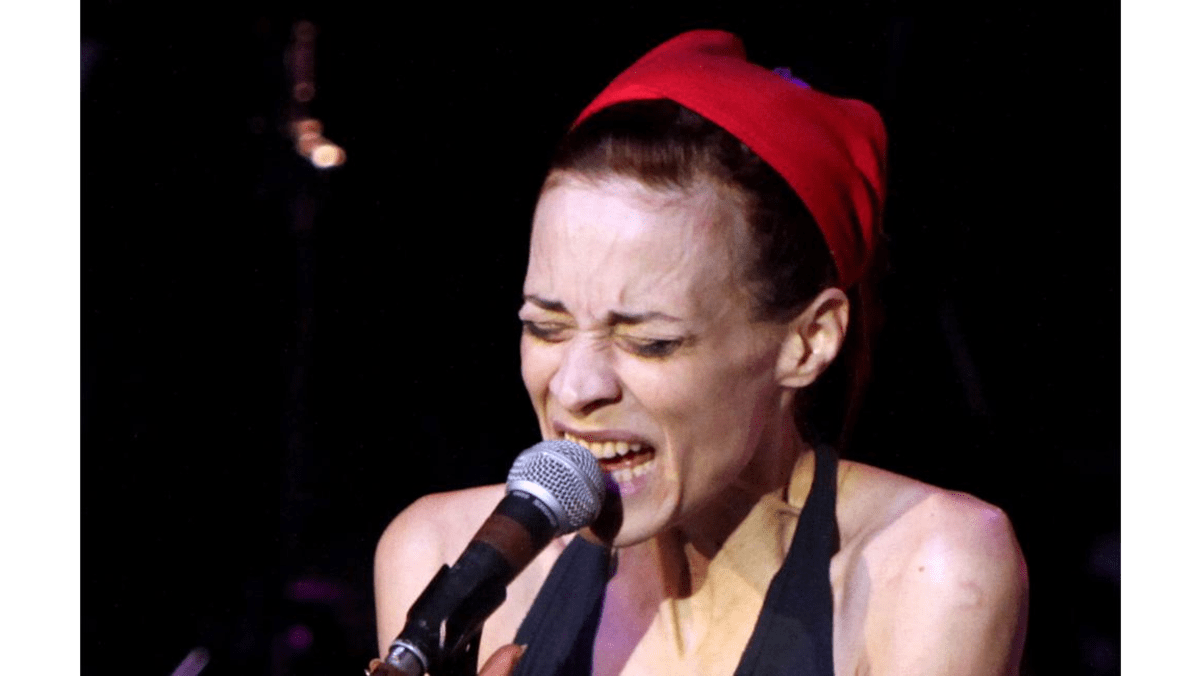 Fiona Apple sends support to Sinead O'Connor 8days