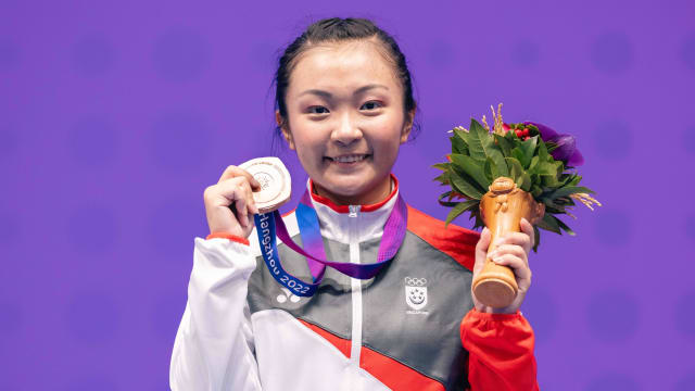 王瓅苓为我国夺下首面奖牌