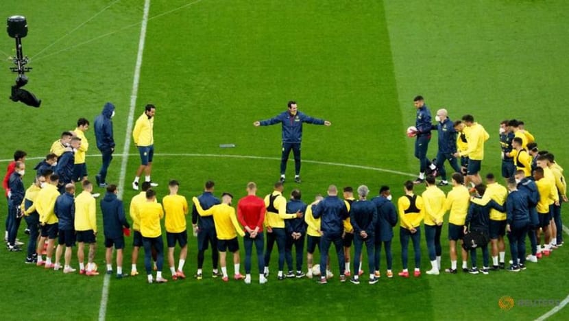 Football: Villarreal have 'great chance' of toppling United, says Senna Football: Villarreal have 'great chance' of toppling United, says Senna