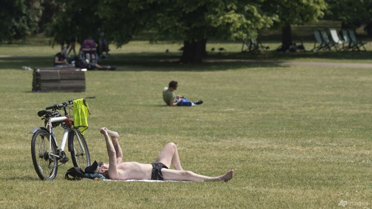 UK on course for ‘more frequent’ heatwaves: Met Office UK on course for ‘more frequent’ heatwaves: Met Office