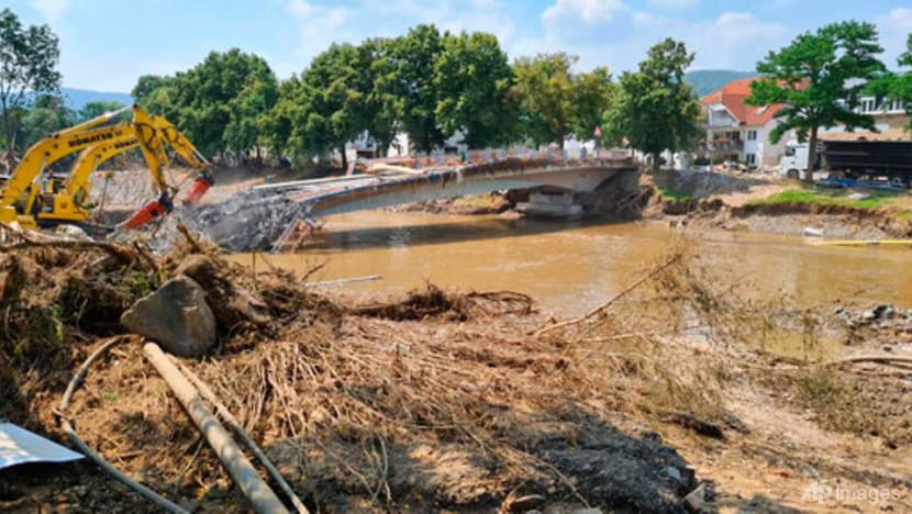 Residents of flood-hit German towns tell of short lead time Residents of flood-hit German towns tell of short lead time