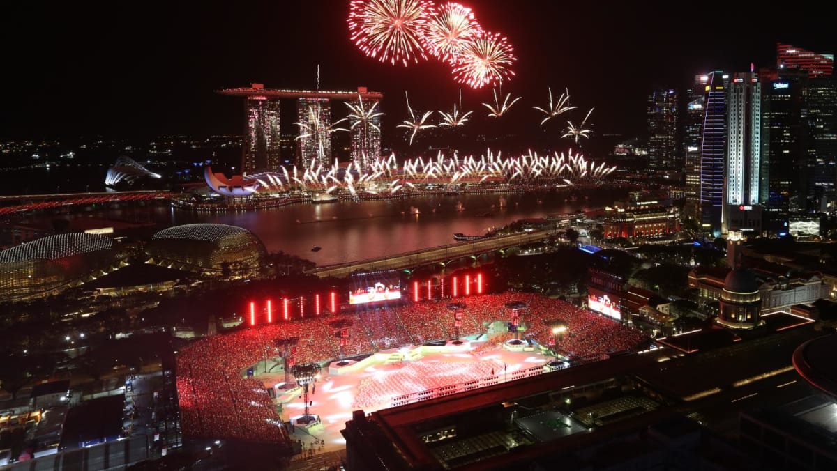 'Onward as one': S'pore celebrates 58th birthday back at the Padang, bids farewell to outgoing President Halimah - Vimarsana News