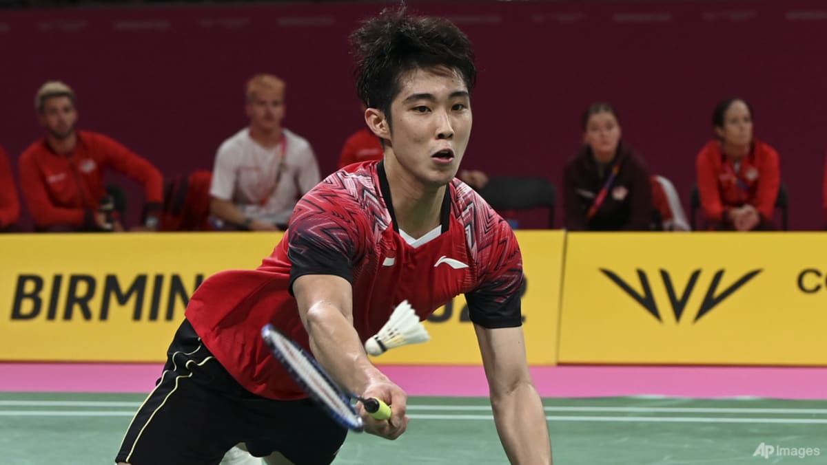 Singapores Loh Kean Yew beaten in Commonwealth Games quarter-finals, Yeo Jia Min advances