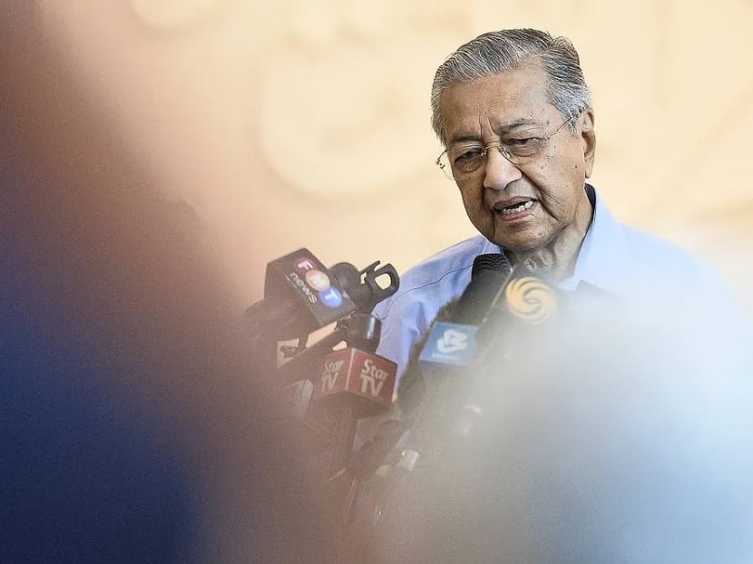Former Malaysian Prime Minister Dr Mahathir Mohammad alleged in a blog post that the Umno Supreme Council has decided to contest in all seats held by Bersatu.