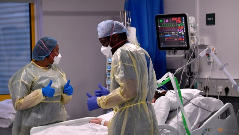 British nurses begin first ever strike as pay dispute deepens British nurses begin first ever strike as pay dispute deepens