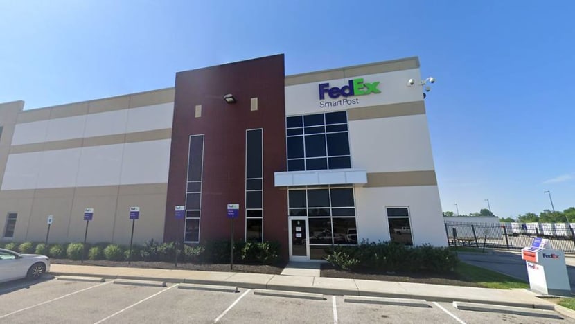 Gunman kills eight, takes his own life at FedEx site in Indianapolis: Police Gunman kills eight, takes his own life at FedEx site in Indianapolis: Police