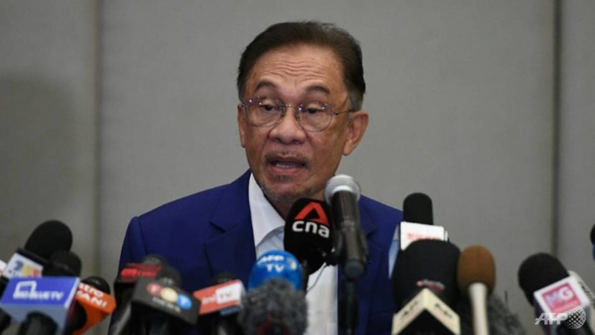 malaysia-opposition-chief-anwar-does-not-rule-out-contesting-in-seat-held-by-pkr-traitors