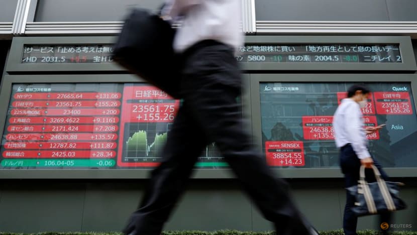 Asia stocks swing to 3-week high, dollar struggles Asia stocks swing to 3-week high, dollar struggles
