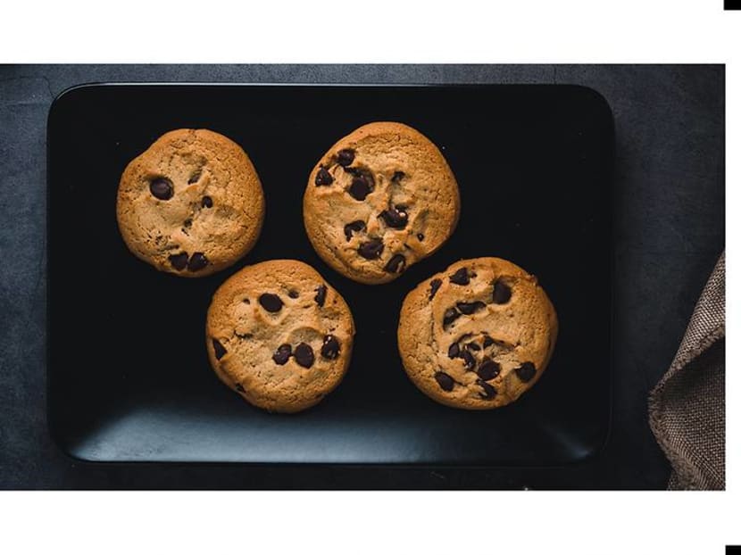 How snacking on comfort foods like chips and cookies can affect your health How snacking on comfort foods like chips and cookies can affect your health
