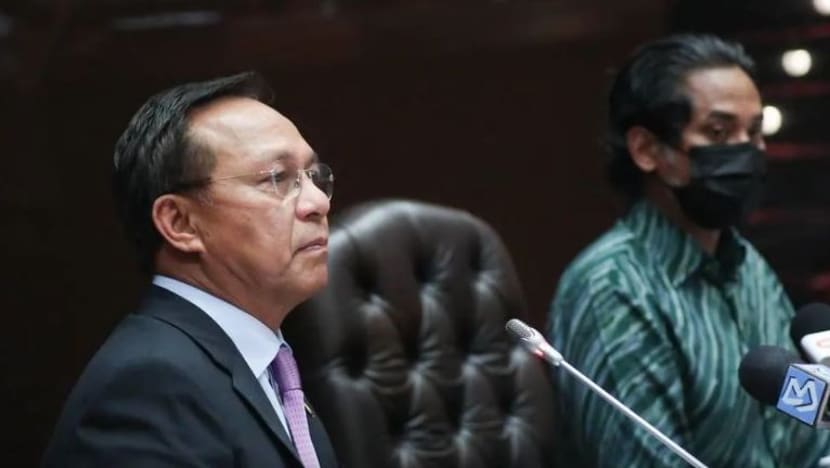 Johor bakal lancarkan aplikasi vaksinasi COVID-19 bagi rakyat M'sia yang ke S'pura