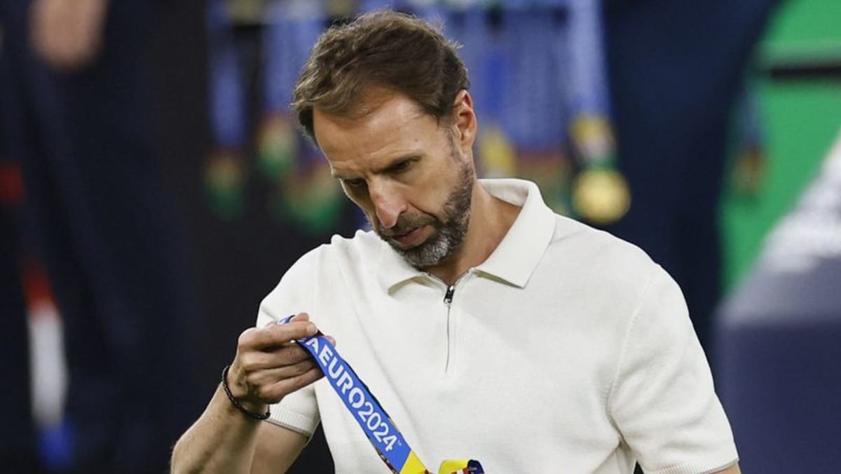 Southgate dice que España merece ganar la Eurocopa