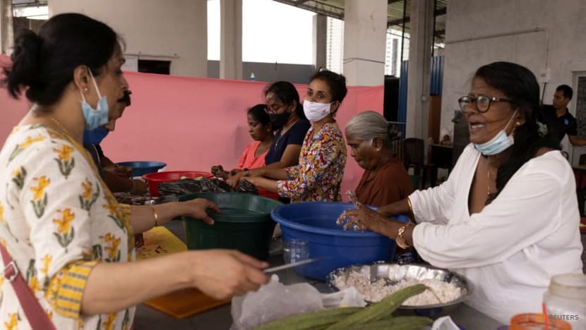Soup kitchens feed Sri Lanka's poor amid bleak economic crisis Soup kitchens feed Sri Lanka's poor amid bleak economic crisis