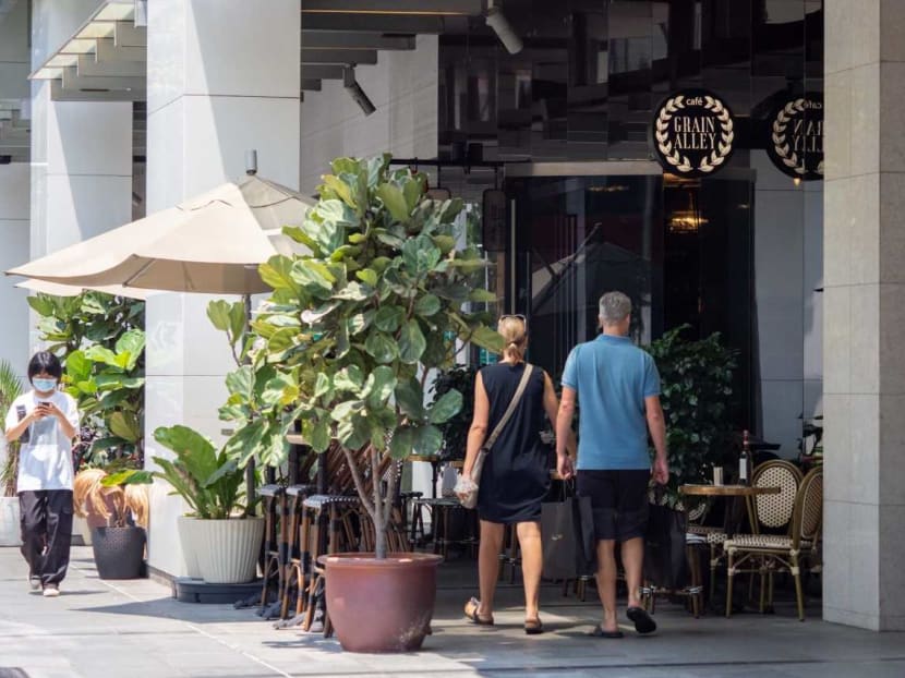 A cafe in Orchard Road, Grain Alley, was caught in a controversy last week for "bullying" customers who leave bad Google reviews, and rewarding those who gave positive ones. 