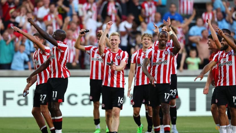 Shambolic Man United suffer humiliating 4-0 loss at Brentford Shambolic Man United suffer humiliating 4-0 loss at Brentford