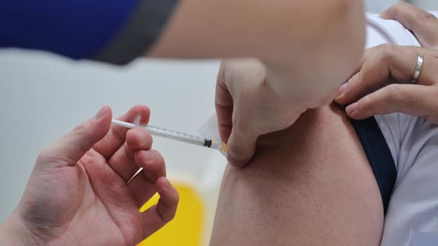 冠病疫苗专家团：免疫系统严重受损 也可接种疫苗