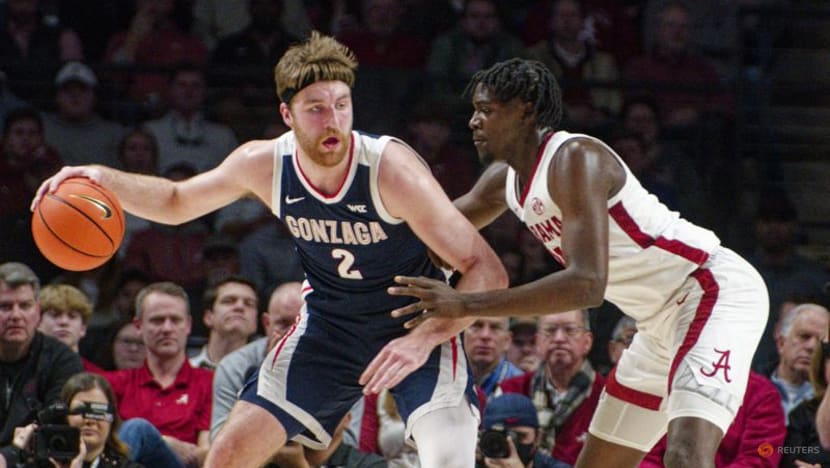 Top 25 roundup: No. 5 Houston deals No. 2 Virginia first loss Top 25 roundup: No. 5 Houston deals No. 2 Virginia first loss