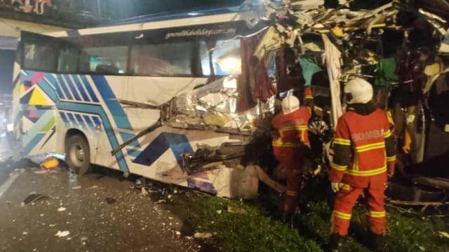乘巴士赴吉隆坡遇车祸 三名狮城乘客身份确认 