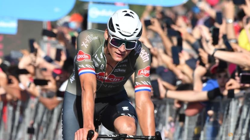 2022 09 26t112710z 1 lynxmpei8p0fp rtroptp 3 cycling giro