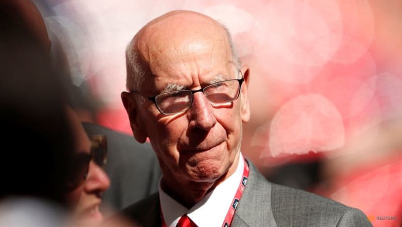 Man Utd announce death of England great Charlton at 86